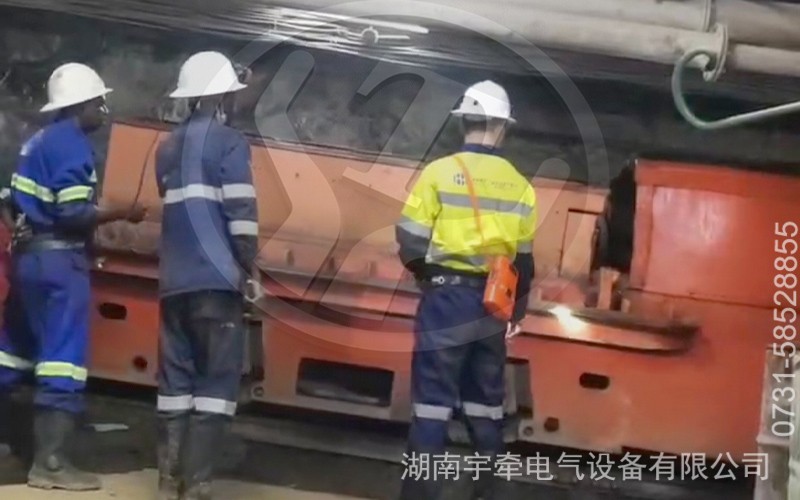 我司技术团队赴海外矿山开展售后服务，保障湘潭电机车稳定运行